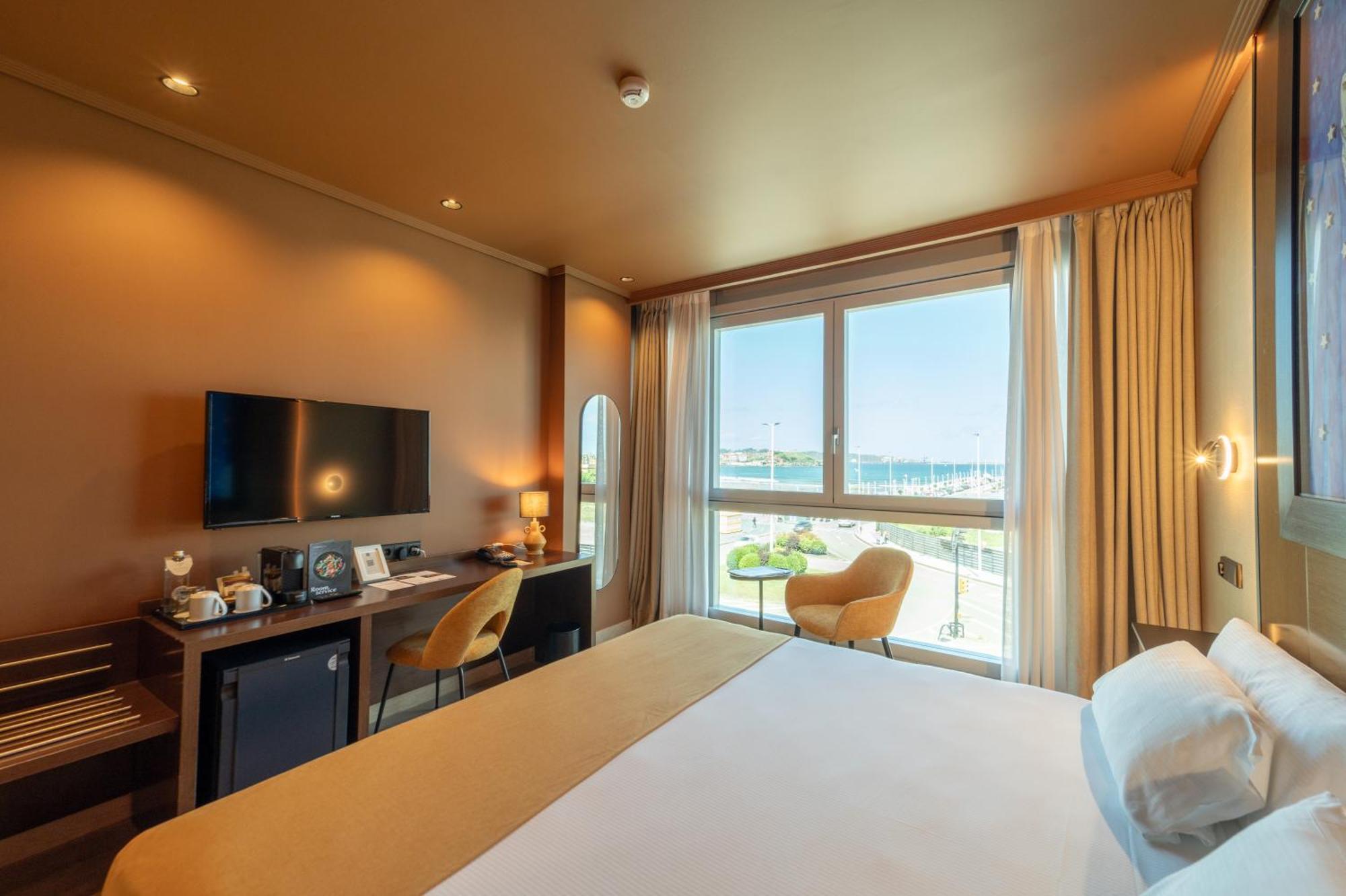 Standard Double or Twin Room Sea View